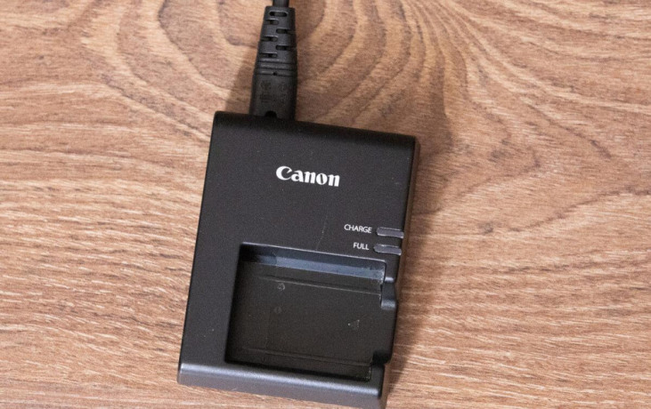 canon-4000d-canon-ef-s-18-55mm-iba-28200-zaberov-big-4