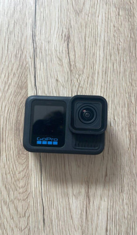 gopro-13-black-pamatova-karta-a-ochranne-puzdra-big-0