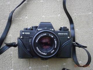 praktica-b100-2ks-objektivov