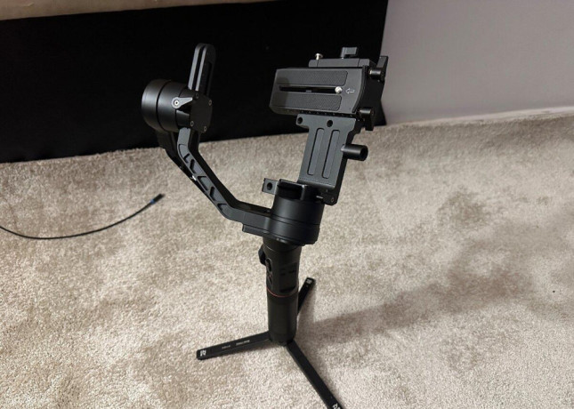 zhiyun-crane-2-kamerovy-stabilizator-do-32-kg-big-1