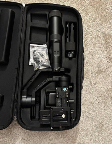 zhiyun-crane-2-kamerovy-stabilizator-do-32-kg-big-0