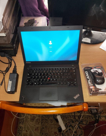 pracovny-vykonny-lenovo-t440inteli5250gb-ssd8gbbat-6hod-big-0