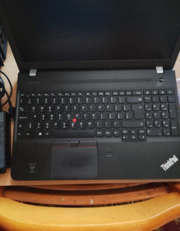 ako-novy156-lenovo-e550i3-5005u8gb250ssdbateria3-4hod-big-1