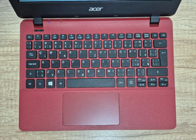 acer-es1-131-c82s-intel-celeron-n31504gb-ramhd128gb-ssd-big-2