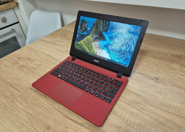 acer-es1-131-c82s-intel-celeron-n31504gb-ramhd128gb-ssd-big-1