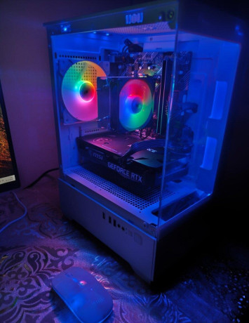 nove-herne-pc-amd-16jadro-ssd-512gb-radeon-hd-4gb-wifi-bt-big-1