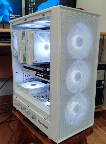 herny-pc-r9-3950xrtx-307032gb-ram15tbwin-11-pro-big-0