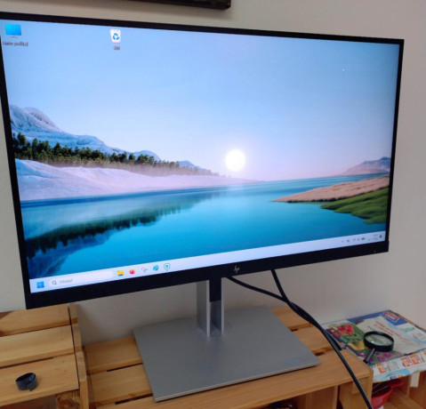 monitor-hp-e27q-g4-a-polohovatelny-podstavec-big-0