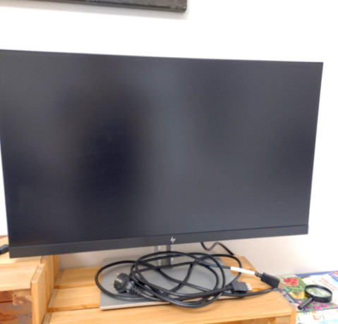 monitor-hp-e27q-g4-a-polohovatelny-podstavec-big-1