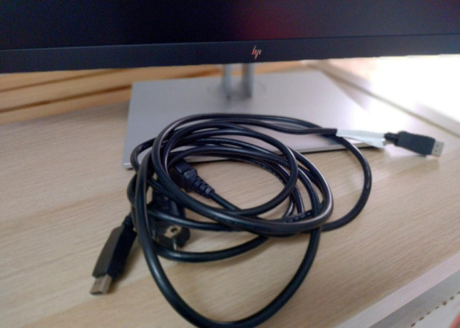 monitor-hp-e27q-g4-a-polohovatelny-podstavec-big-4