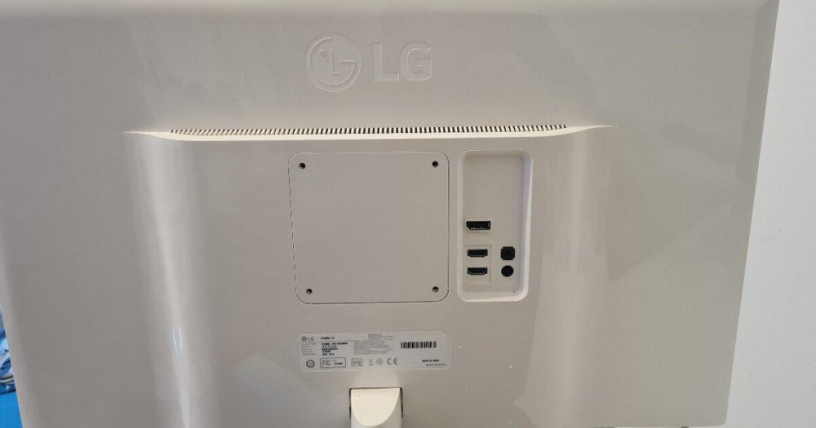 predam-lg-27ud68-p-27-16-big-2