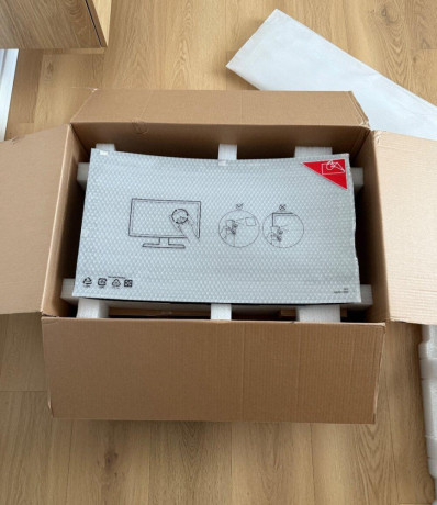 32-dell-alienware-aw3225qf-big-2