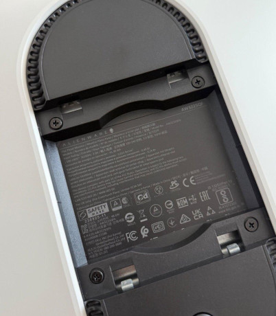 32-dell-alienware-aw3225qf-big-4