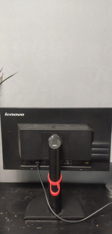 predam-polohovatelny-monitor-lenovo-thinkvision-lt2223p-21-big-3
