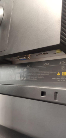 predam-polohovatelny-monitor-lenovo-thinkvision-lt2223p-21-big-4