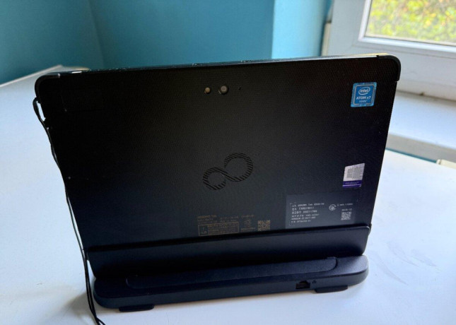 tablet-fujitsu-arrows-tab-q508se-s-klavesnicou-windows-10-big-1