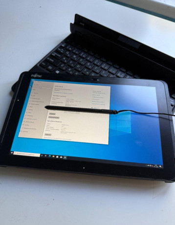 tablet-fujitsu-arrows-tab-q508se-s-klavesnicou-windows-10-big-0