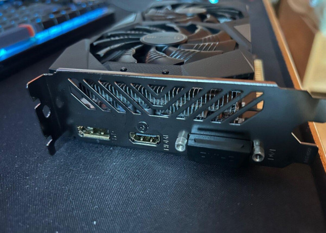 geforce-gtx-1650-super-windforce-oc-4g-big-3