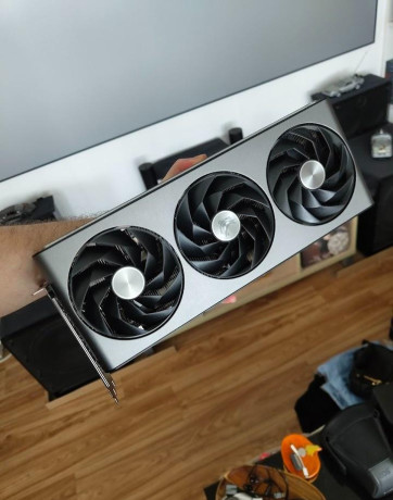 sapphire-rx-7800-xt-16gb-big-1