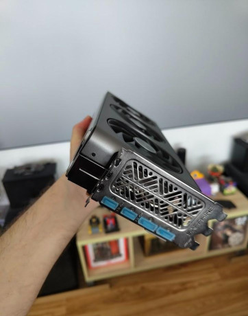 sapphire-rx-7800-xt-16gb-big-3