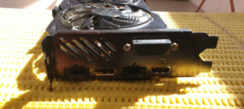 nvidia-geforce-gtx-970-gigabyte-big-4