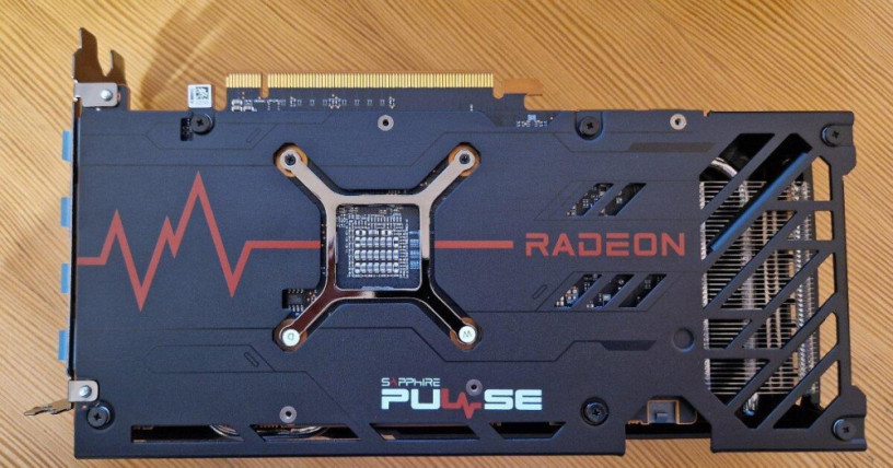 amd-radeon-rx-6600-xt-sapphire-pulse-big-3