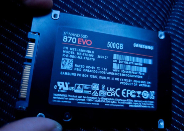 predam-samsung-ssd-sata-25-500gb-big-1