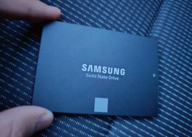 predam-samsung-ssd-sata-25-500gb-big-0