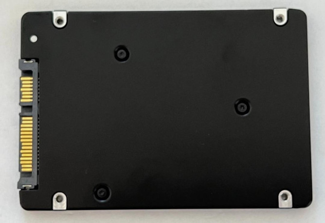 predam-8tb-ssd-samsung-pm883-big-1