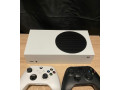 xbox-series-s-2-ovladace-small-0