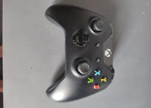 xbox-one-s-500gb-vyborny-stav-big-4