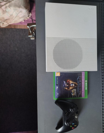 xbox-one-s-500gb-vyborny-stav-big-0