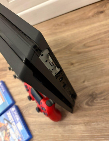 playstation-4-pro-1-tb-4k-big-3