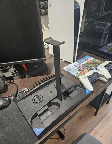 playstation-5-2-ovladace-a-hry-big-1