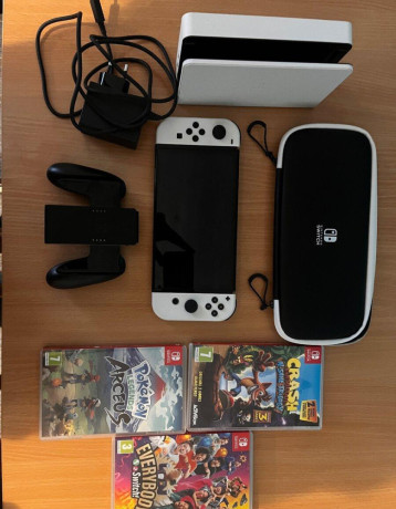 nintendo-switch-oled-big-0