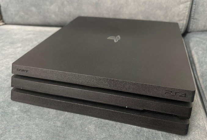 playstation-4-pro-1tb-cuh-7216b-4x-originalny-ovladac-big-2