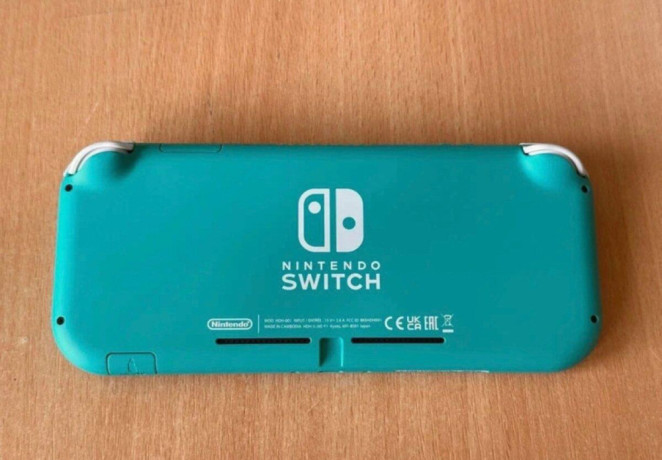 nintendo-switch-lite-32-gb-128-gb-micro-sd-big-2
