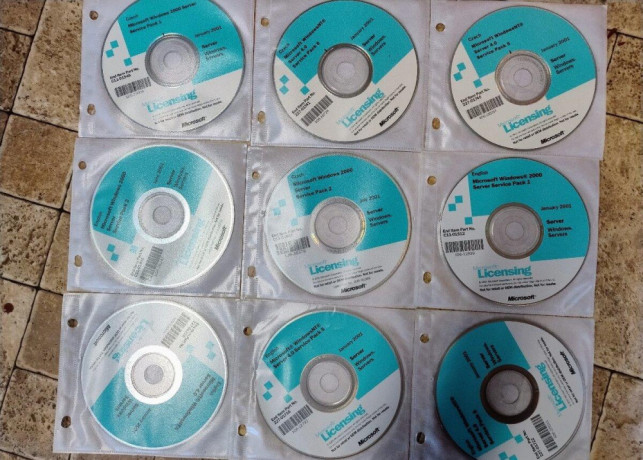 retro-softver-microsoft-server-9-originalnych-cd-v-zakladac-big-4
