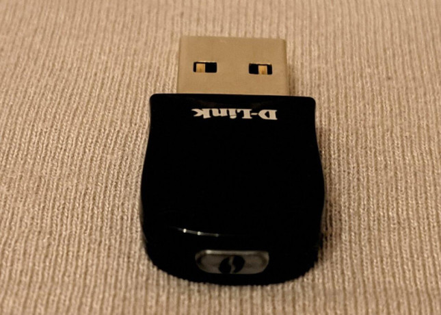 wifi-adapter-d-link-big-1