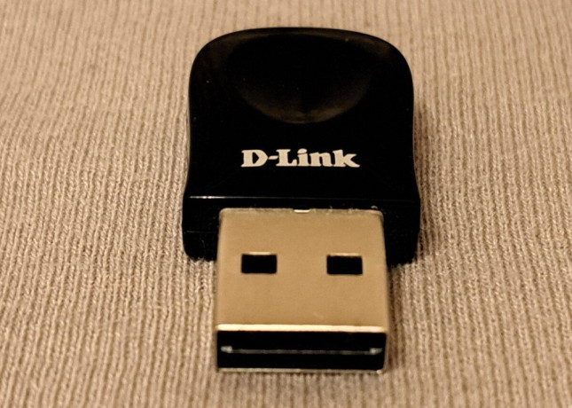 wifi-adapter-d-link-big-0