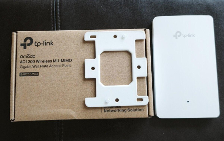 tp-link-omada-eap235-wall-big-0