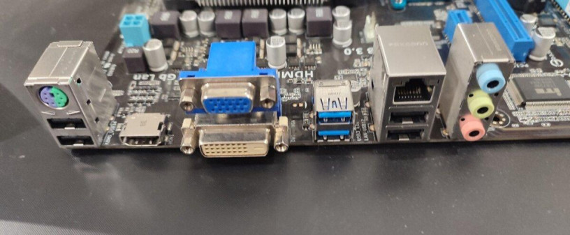 zakladna-doska-asus-am3-6-jadrovy-procesor-amd-fx-6100-big-1
