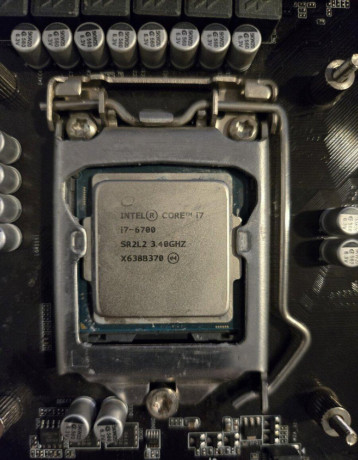 predam-cpu-aj-zakladnu-dosku-big-1