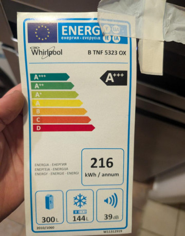 whirlpool-b-tnf-5323-ox-300l-chladnicka-144l-mraznicka-big-3
