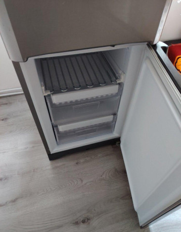 chladnicka-z-mraznickou-indesit-big-4