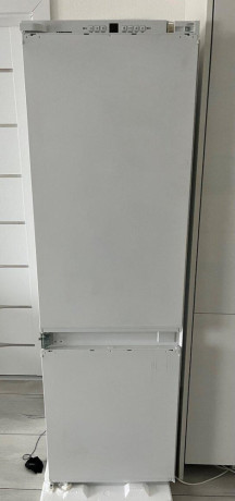 liebherr-vstavana-chladnicka-s-mraznickou-big-0