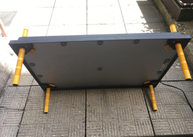 umela-kvocka-40-x-60-cm-62w-big-1