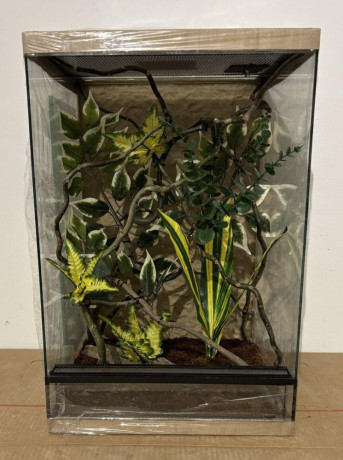 zariadene-terarium-s-vyskou-6070-a-80-cm-big-0