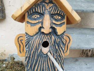 vtacia-budka-wood-spirit