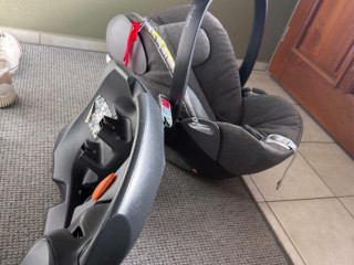 predam-detsku-autosedacku-cybex-s-isofix-zakladnou